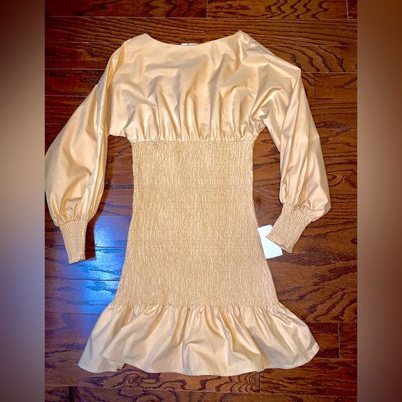 Balloon Sleeve Smock Dress T-Shirt from NA-KD - Picture 2 of 9